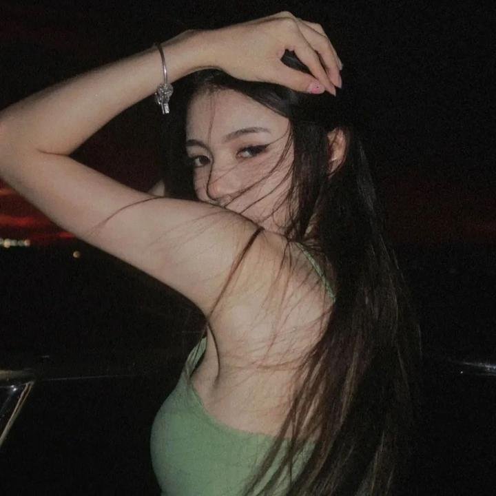 艳谍飘香
